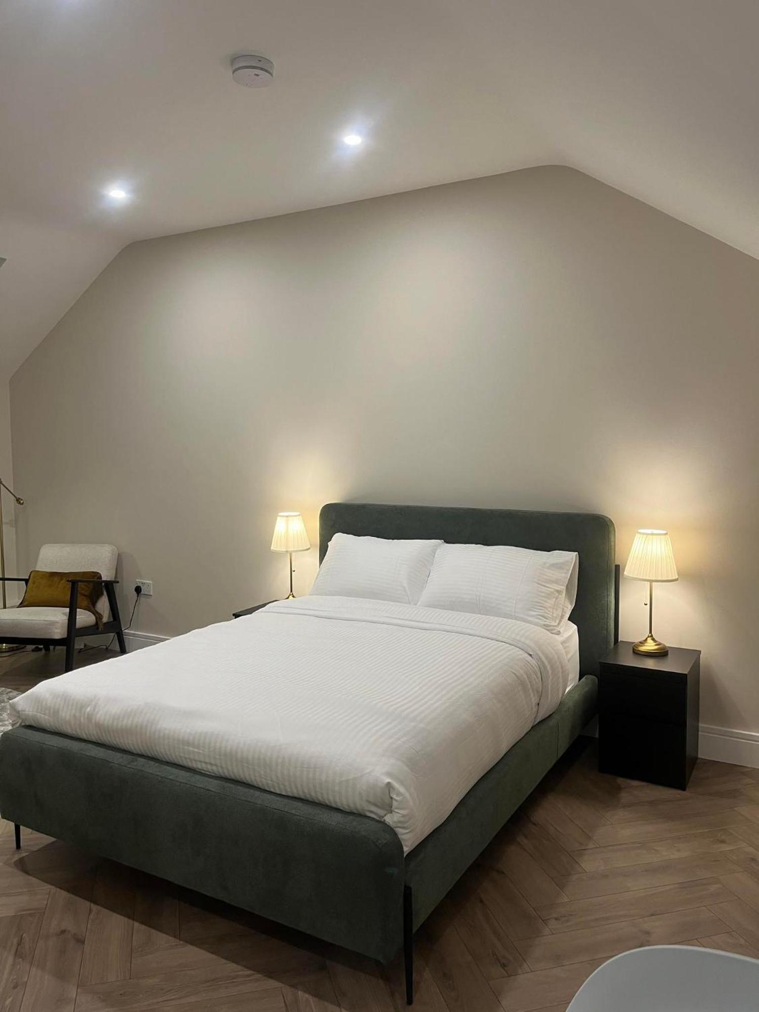 Attic Room In Citywest ดับลิน ภายนอก รูปภาพ